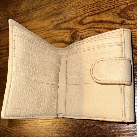 Gucci Cream Dollar Leather Compact Wallet – Style 615525 2184 - Picture 12 of 15